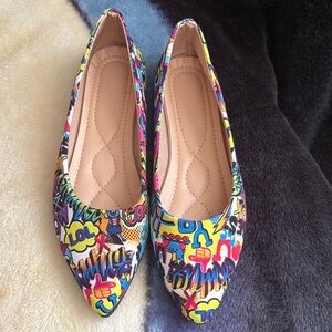 Women’s Multicolor Graphic Pointed-Toe Flats